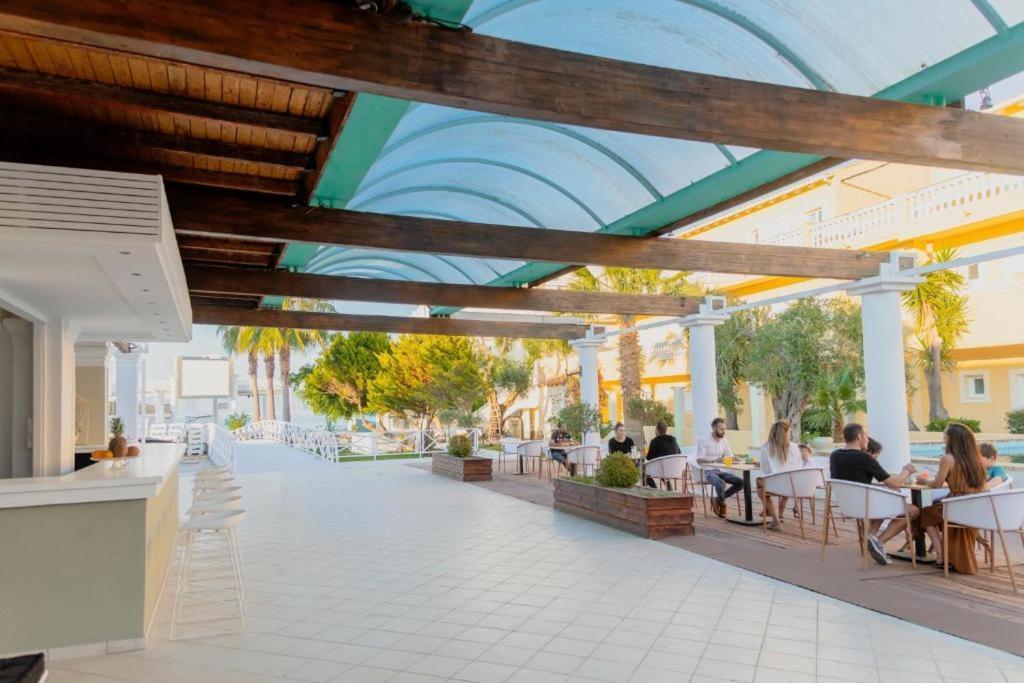 Olive Grove Lejlighedshotel Kávos Eksteriør billede